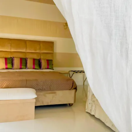 Apartment Mora *