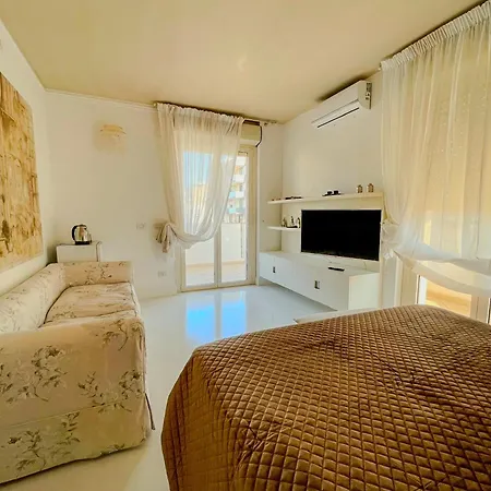 Mora Apartment Bari